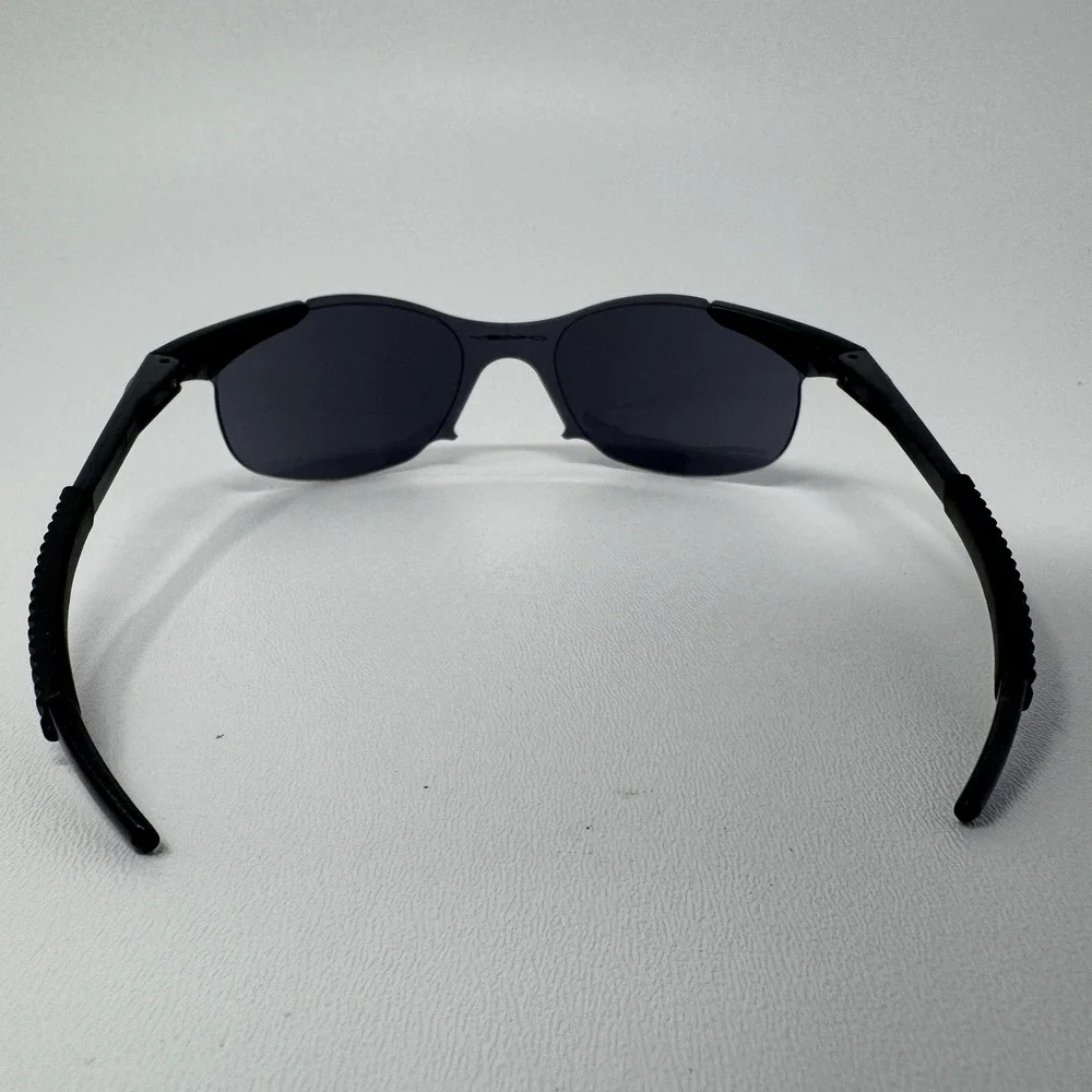Oakley please review